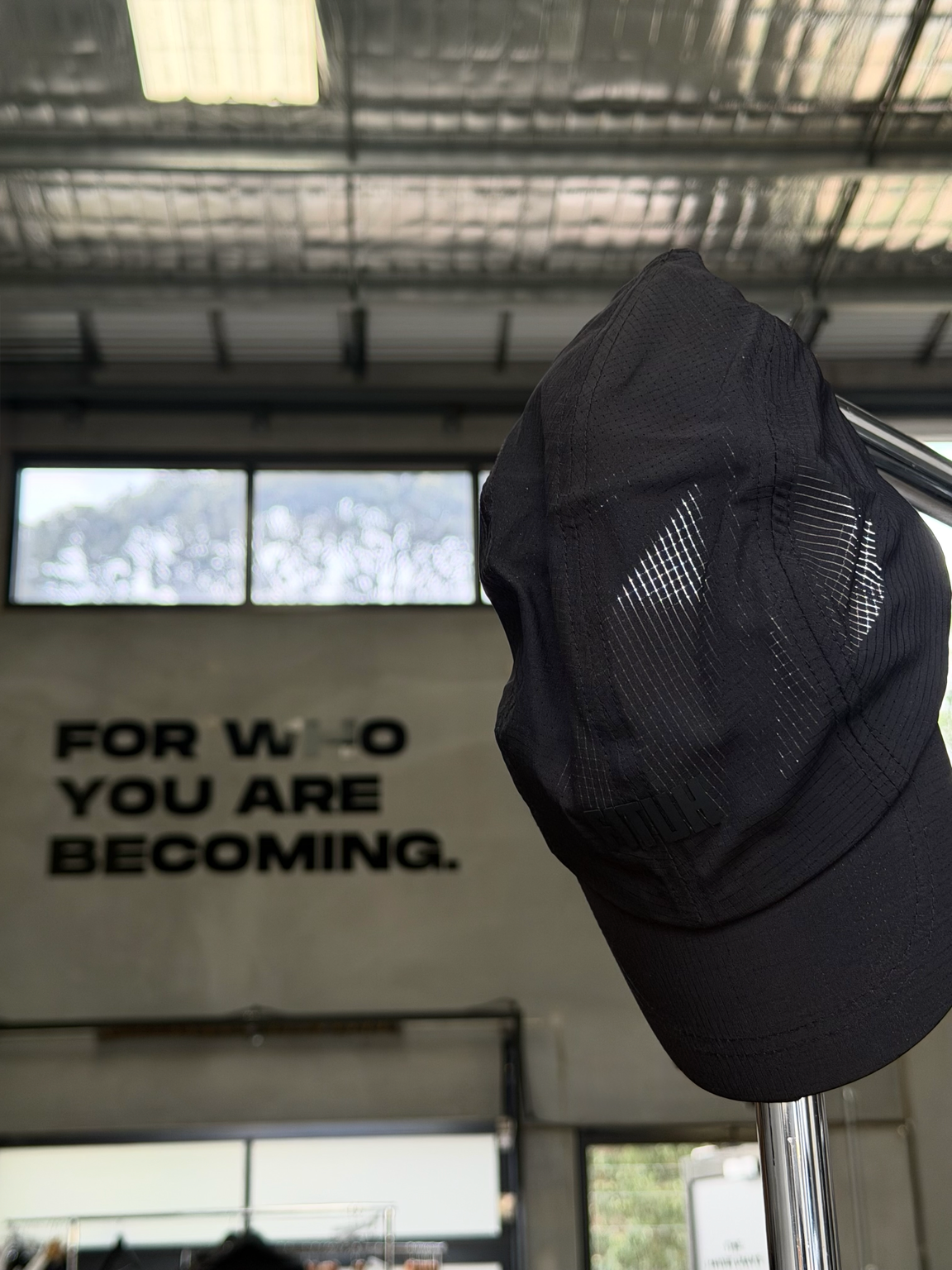 STRIDE RUNNING HAT